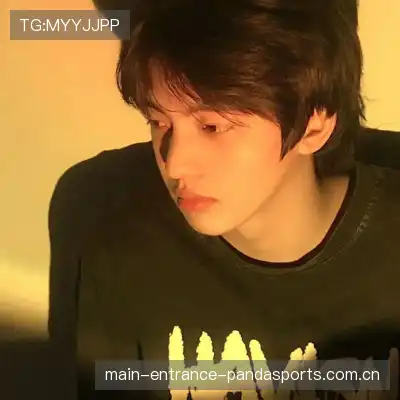杜严谦